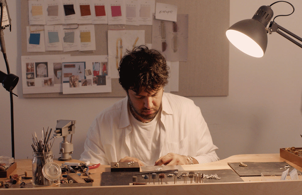Maor Cohen creating jewelry at the bench