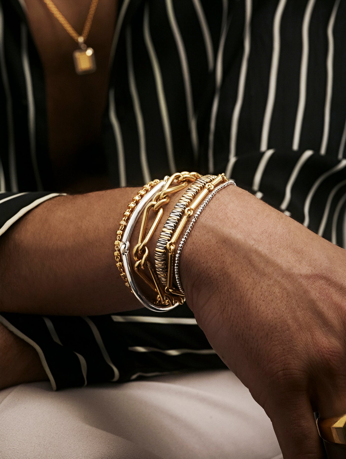 Maor 4mm white diamond pave omni bracelet in yellow gold